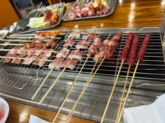 -哈尔滨小酒馆·鲜肉现穿自助烧烤(康新花园店)