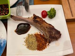 -亚龙湾希尔顿自助餐厅·海鲜·烧烤·沙滩BBQ·现场乐队