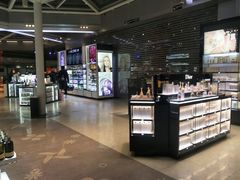 -日上免税店(三径路t3店)