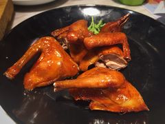 红烧乳鸽-汤城小厨(西直门凯德MALL店)