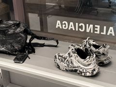 -BALENCIAGA(比斯特苏州购物村店)