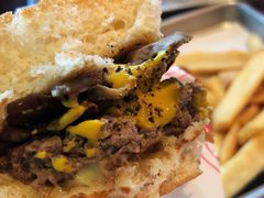 蘑菇牛肉汉堡-FATBURGER 特富客汉堡(外交公寓店)