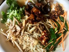 -桥香园云南过桥米线(金马碧鸡店)