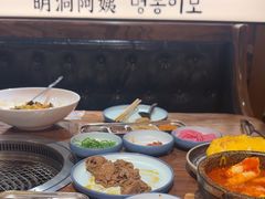 -明洞阿姨·韩式酱蟹烤肉·创意料理(三元桥店)