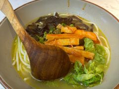 -百春原湖南牛肉粉(百联世纪店)