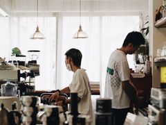 -巴浪鱼咖啡馆 Local Fish