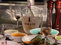 -MONICH牛排融合餐厅(和义大道购物中心店)