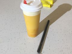 -顶东面包花园·生日蛋糕(世博店)