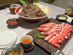 -红鼎豆捞·非遗鲍皇汤火锅(宝丰路店)