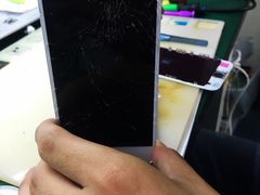 -Apple Store苹果手机电脑售后维修中心(浦东店)