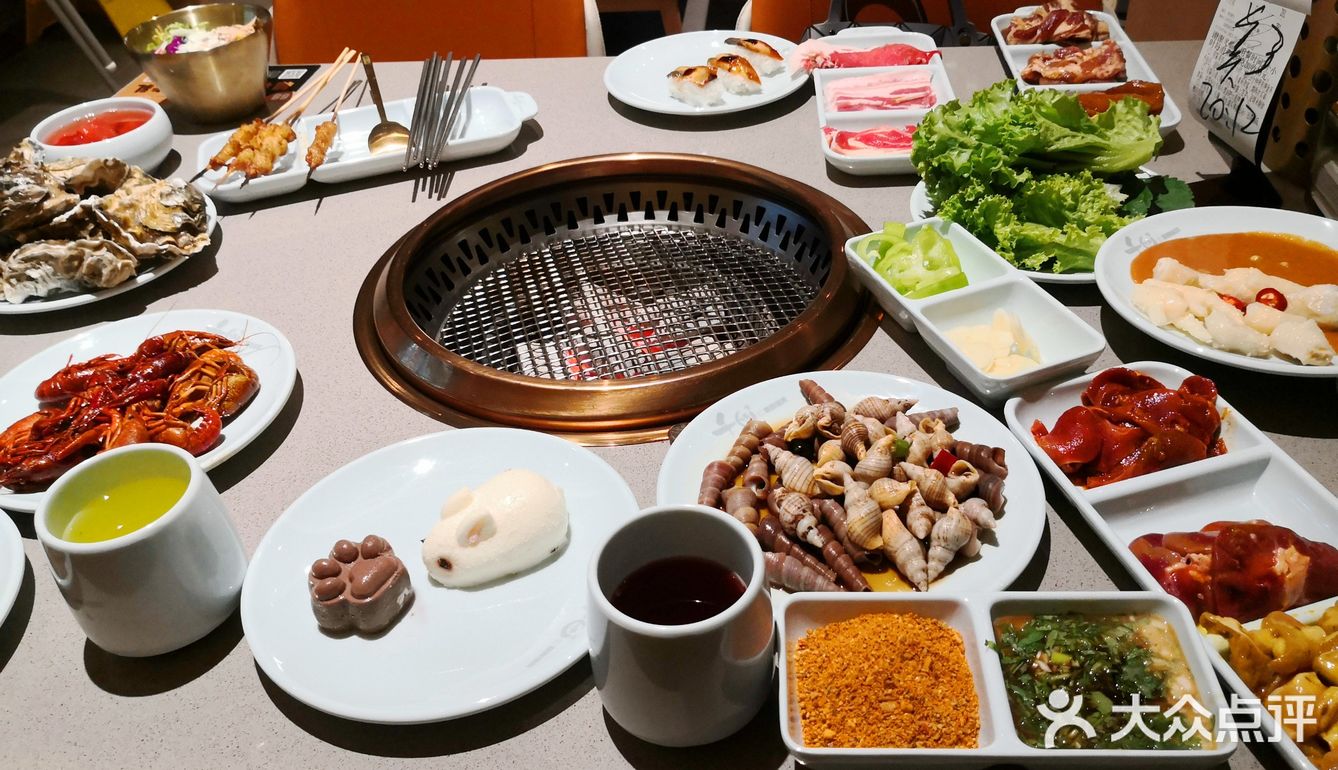 两小时内绝对让你吃饱喝好。服务员普遍以大妈为主