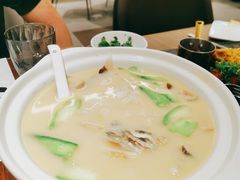 浓汤桂鱼配脆米-港丽餐厅(杭大店)