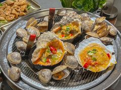 -围炉肉舍•炭烤活鳗•丹东海鲜烤肉(步行街店)