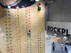 -ROCKPLUS攀岩馆(环宇城店)