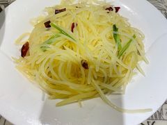 酸辣土豆丝-十二饭点·川菜(北站圆融店)
