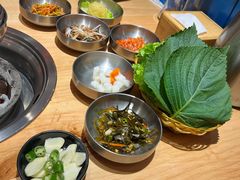 -极简·炭火烤肉主题餐厅·龙虾烧烤·烤羊排(宝龙店)