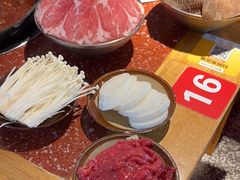 -赵美丽·重庆社区火锅·直营店(火车东站·中豪国际店)