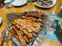 -亨利烧烤(理想山店)