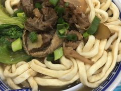 牛腩伊面-黄氏正轩牛奶甜品专家(茶山店)