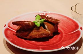 Black Truffle Glass Pigeon