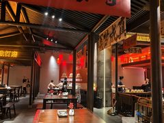 -丽华园·武汉地标楚菜餐厅(青山江滩店)