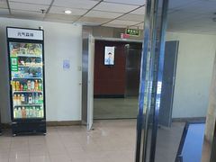 -荒岛实景沉浸密室(江汉路1店)