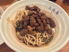 -三两春肚肺汤(崂山路店)