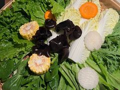 -尚尚仙·酸汤猪手·猪肚鸡火锅(华联万柳购物中心店)