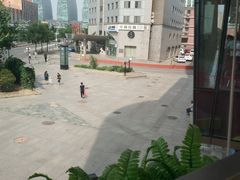 -麦当劳(展览路店)