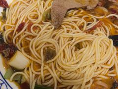 -李与白包子铺(桐梓林店)