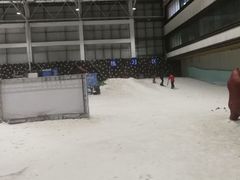 -乔波室内滑雪场