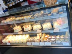-红宝石·鲜奶小方·海派西点房(南丹店)