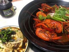 -虾弄弄海派小龙虾·牛羊蝎子火锅