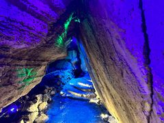 -梭布垭石林景区