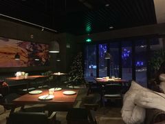 大堂-鹿萤季·营地小馆(皇后公园店)