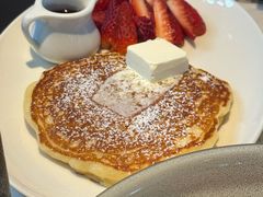 -ROAST coffee & eatery