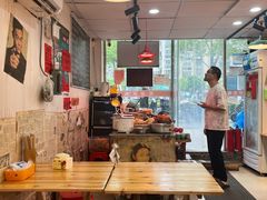 -柳州肥姨妈大骨螺蛳粉(东靖路店)
