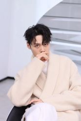 -一家只做男发烫染的店