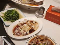 -鑫悦楼煎蟹·16年海鲜大排档