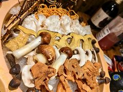 -老牌坊云南鱼豆花火锅(嵩山店)