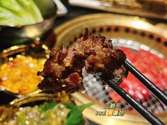-山川小町·极番烧肉(新地假日广场店)
