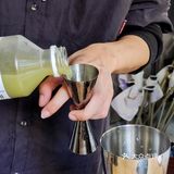 酒吧也这么卷吗？鸡尾酒也可以外带啦！