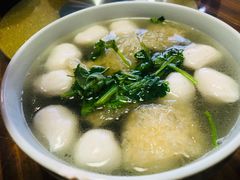 香菜鱼圆汤-双塔老饭店