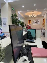 -苗医生专业祛痘·皮肤管理