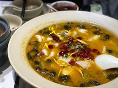 酸菜鲈鱼-鹿港小镇(金虹桥国际中心店)