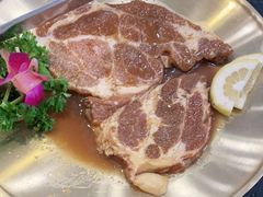 -臻牛烤肉
