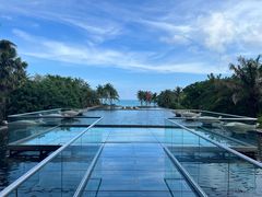 -亚龙湾喜来登·美景台大堂吧