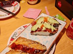 厚切三文鱼牛油果卷-莲寿司(国兴店)