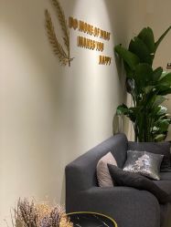 -芮娅时光半永久纹眉·美甲美睫·皮肤管理