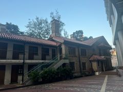 -香港大学